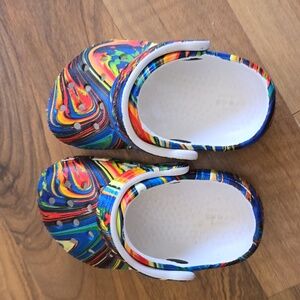 Infant multicolored crocs size 4